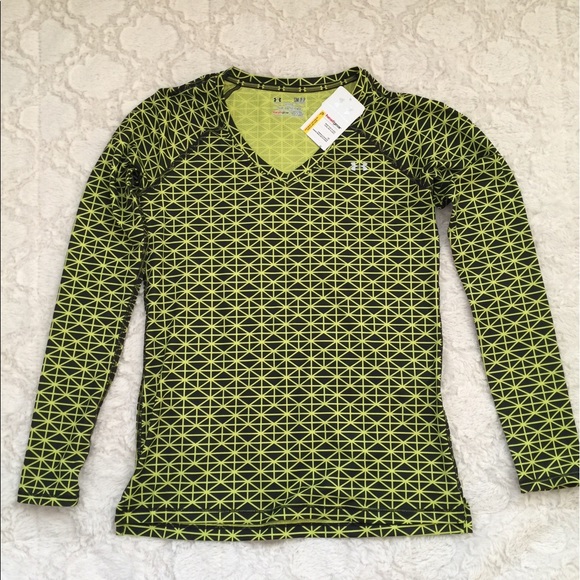 💯🆕Under Armour Fitted Workout Top - Picture 4 of 5