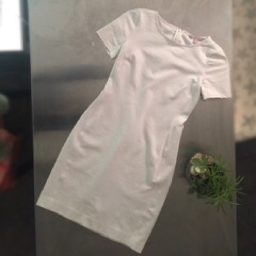 Banana Republic white leather dress. Size 0.