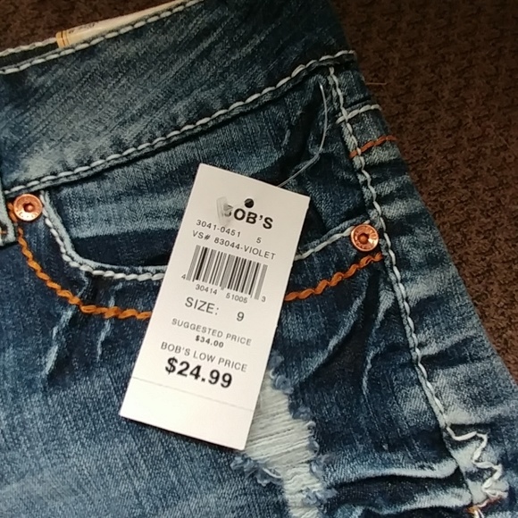 Shorts - Picture 2 of 3