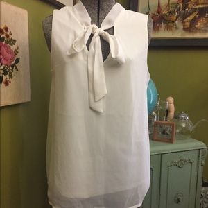 AB Studio - Sleeveless Blouse size large
