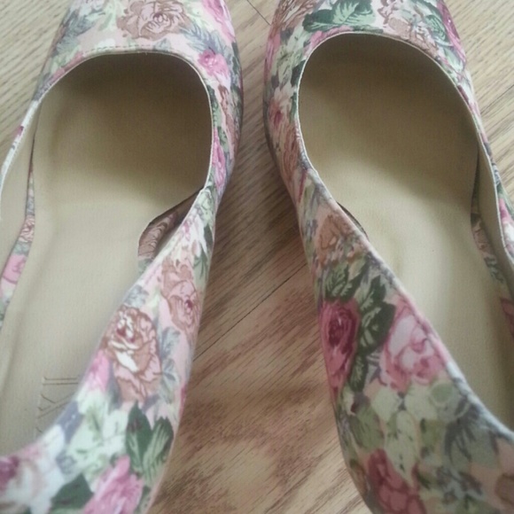 Heels - Picture 6 of 7