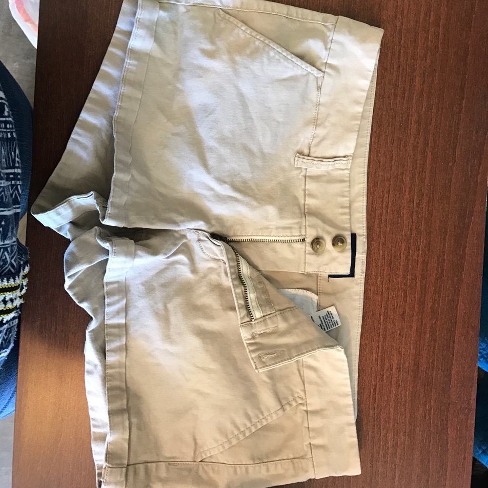 AE tan/cream shorts price negotiable!!!