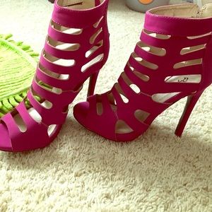 Qupiol Magenta Heels