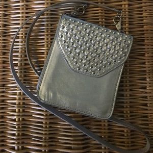 Silver side purse