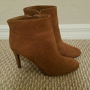 Forever 21 size 10 ankle boots