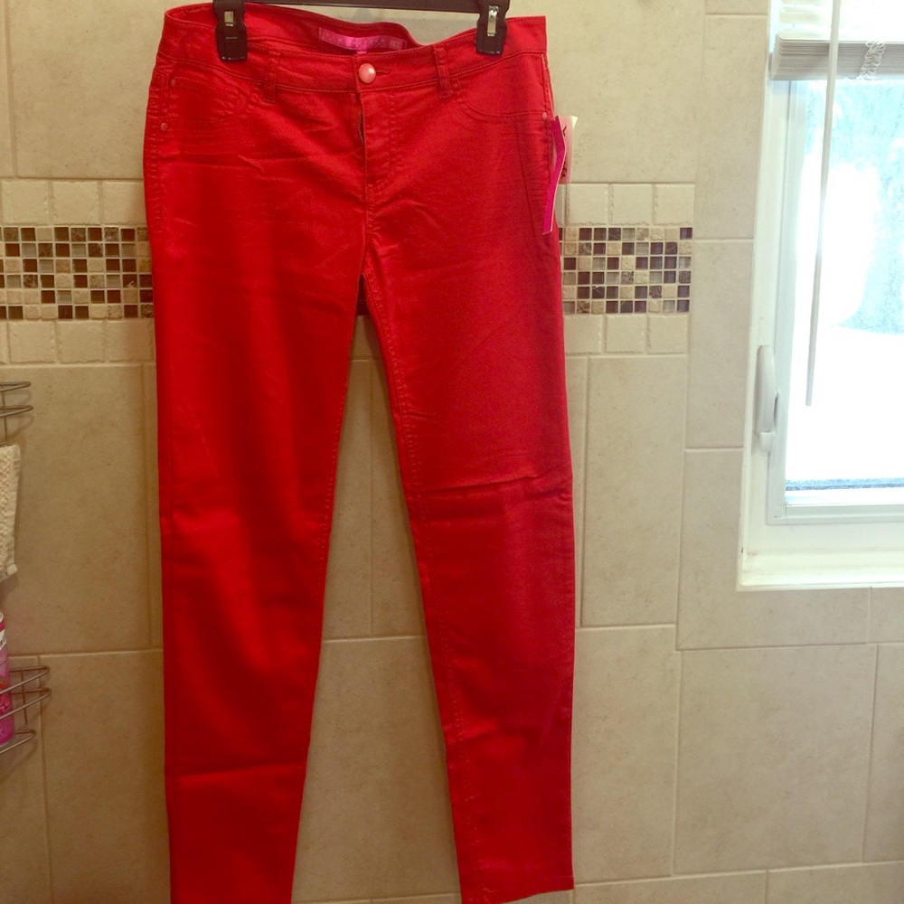 Red skinny jeans