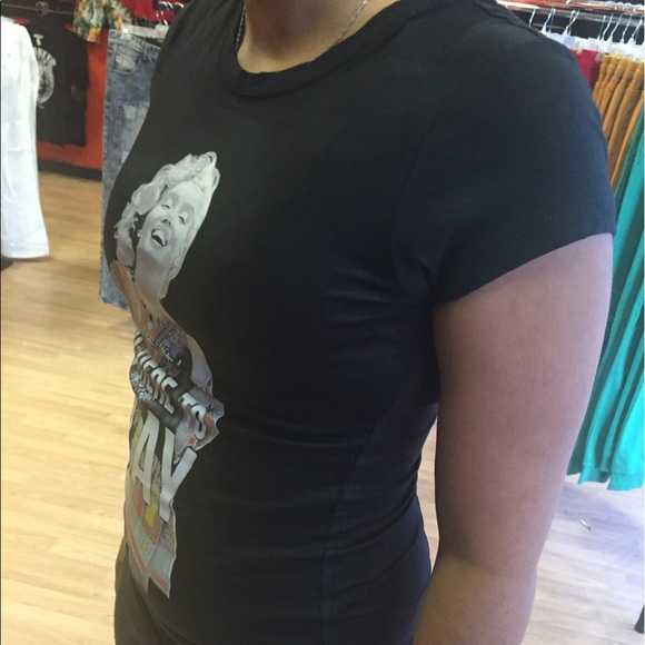 Marilyn Monroe T-Shirt Dark - Picture 2 of 4