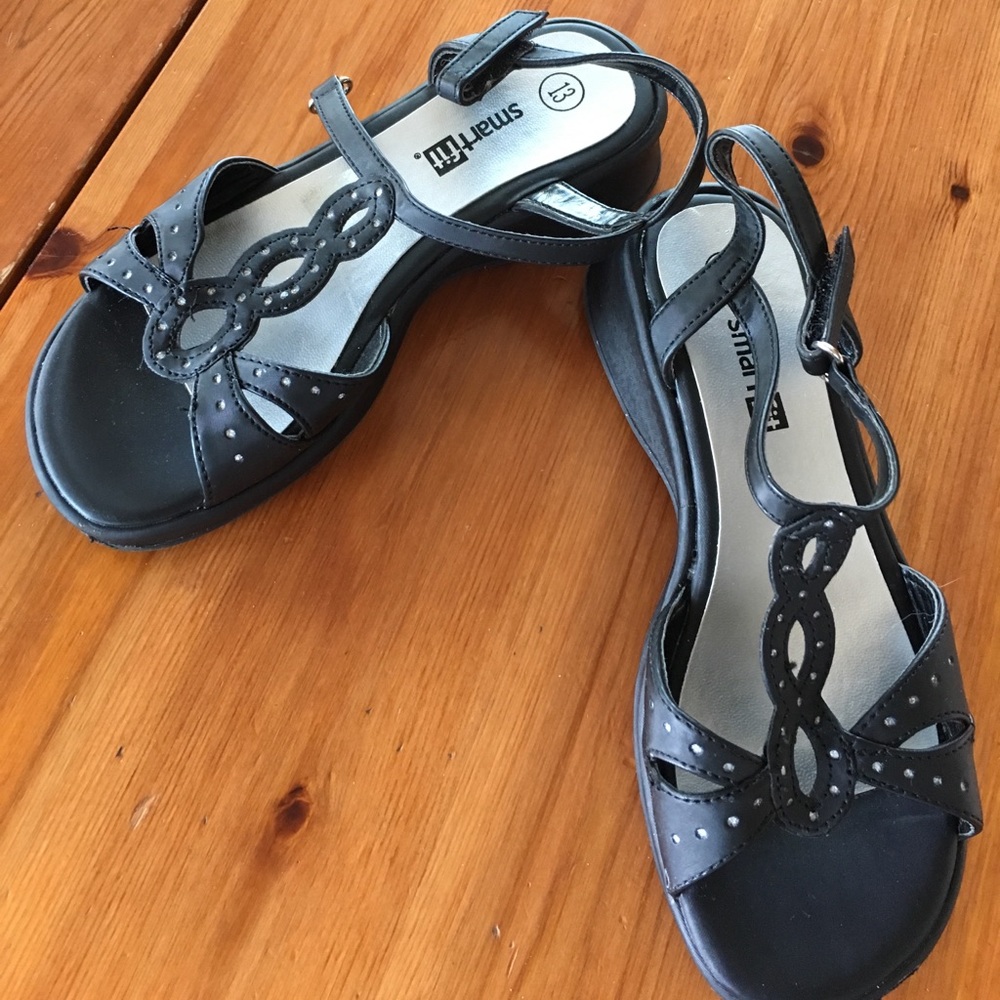 Much loved girls sandals