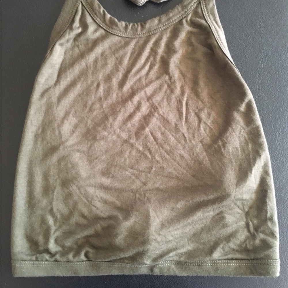 Halter Crop