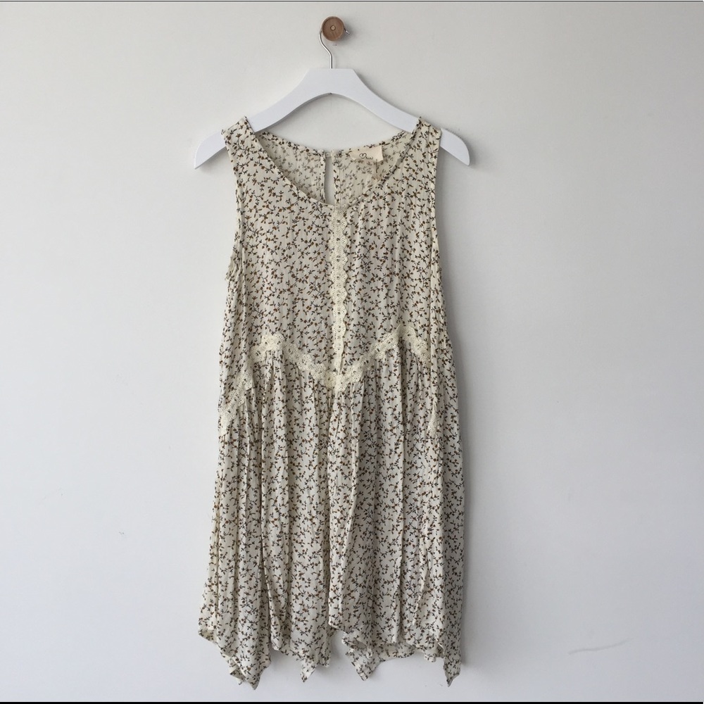NWT Floral lace trim dress