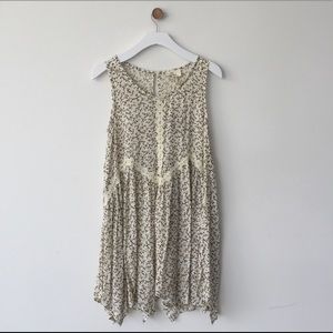 NWT Floral lace trim dress