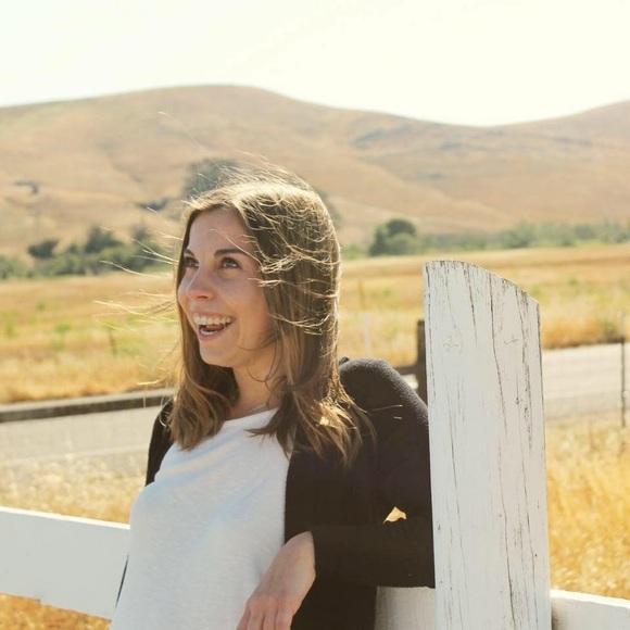 Meet your Posher, Jessica - Picture 1 of 1