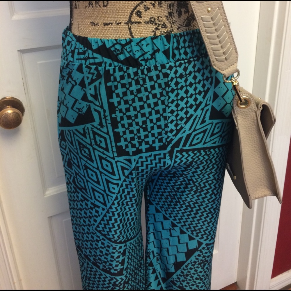 ⛔️5for$25⛔️NWT print palazzo pants - Picture 2 of 6