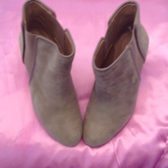 Banana Republic suede bootie - Picture 2 of 8