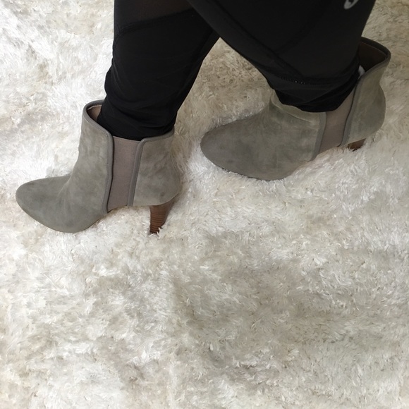 Banana Republic suede bootie - Picture 4 of 8