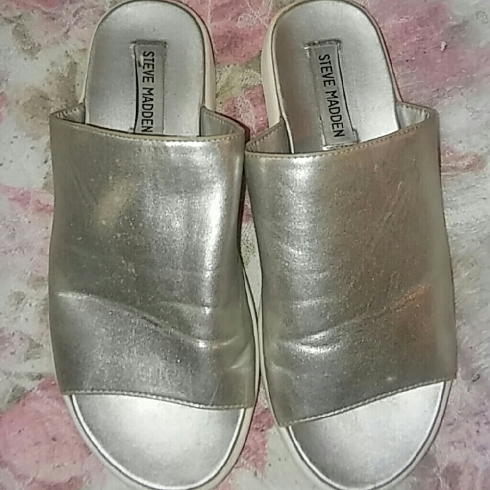 Steve Madden slides