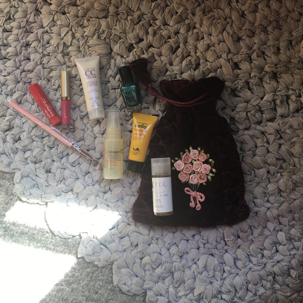 Makeup 💄 - Picture 2 of 3