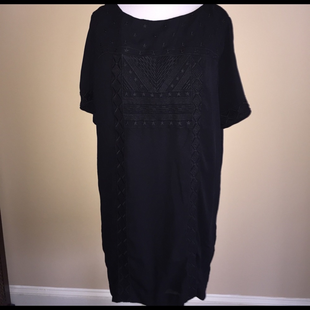 Gap embroidered shift dress
