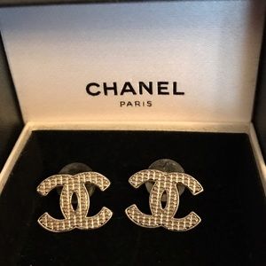 Chanel Large CC Pierced Earnings Med/large
