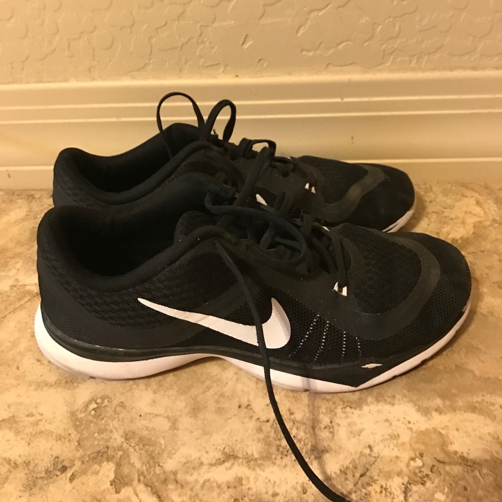 Like new flex train nikes