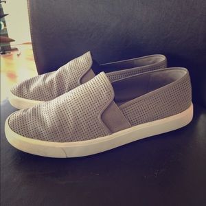 Vince BLAIR leather slip-on shoes