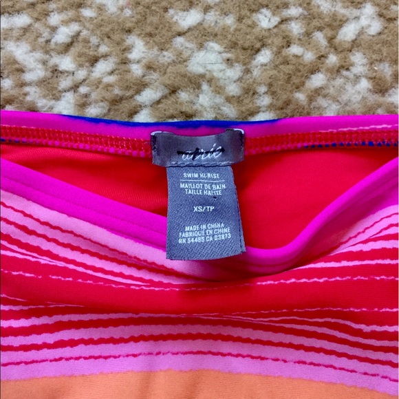 Swimsuit women's - Picture 4 of 4