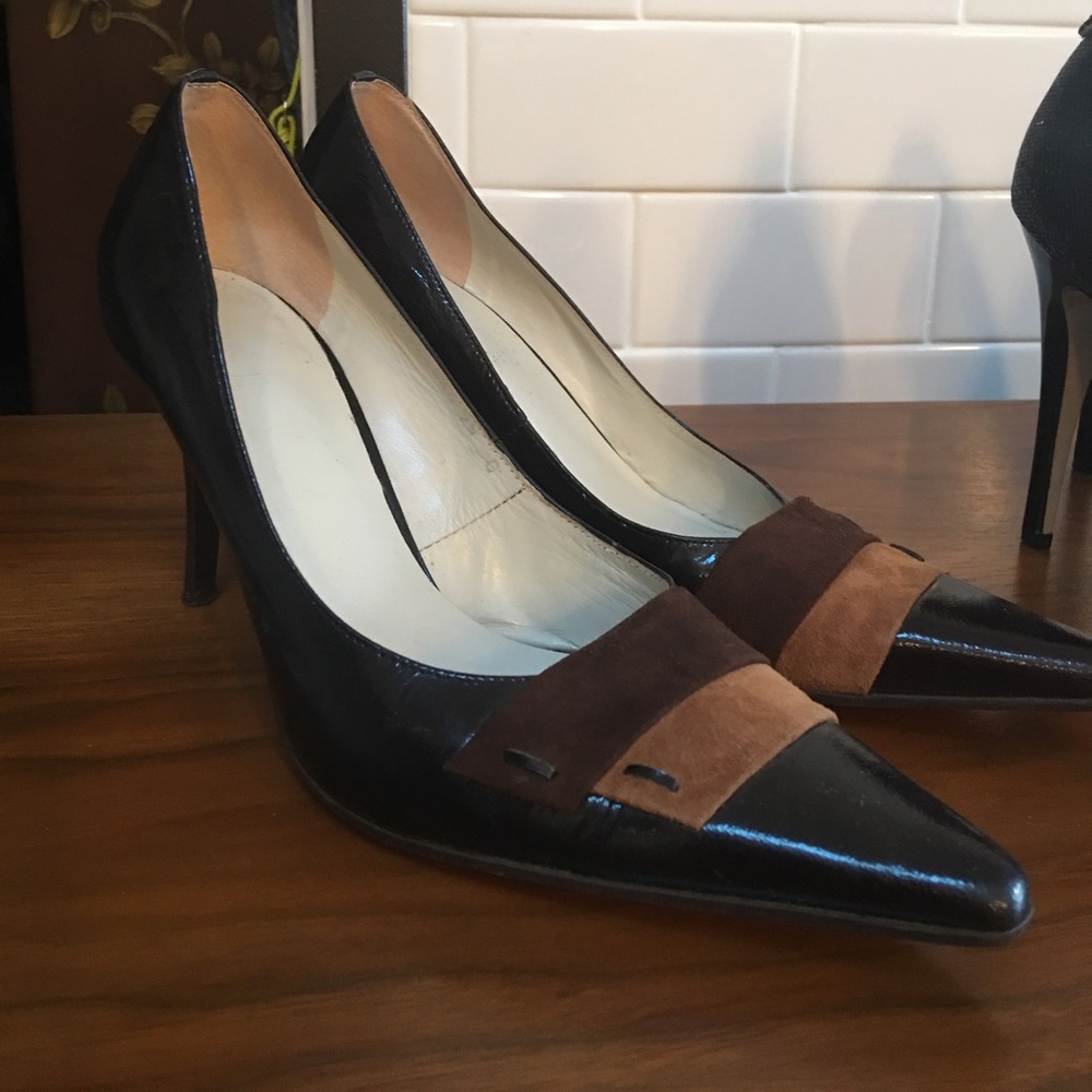 Beautiful dark brown heels, True size 8