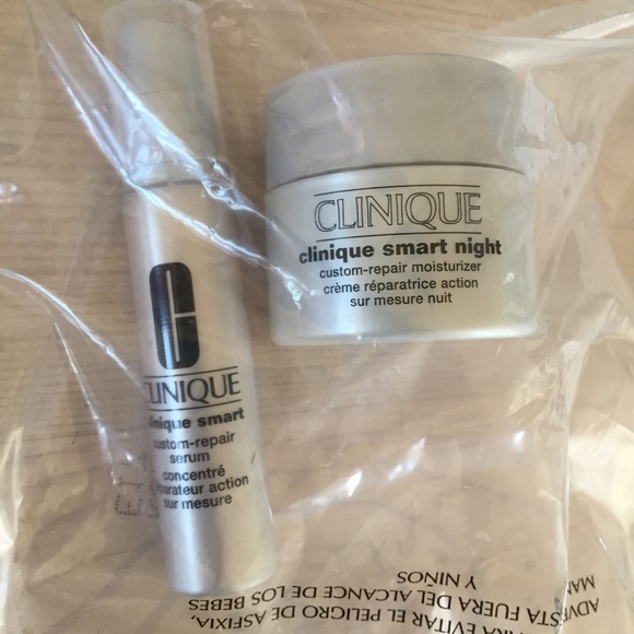 🚫 SOLD NWT Clinique smart night and custom repair - Picture 3 of 5