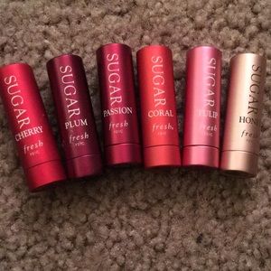 Fresh SUGAR mini lip balm set. Perfect light color