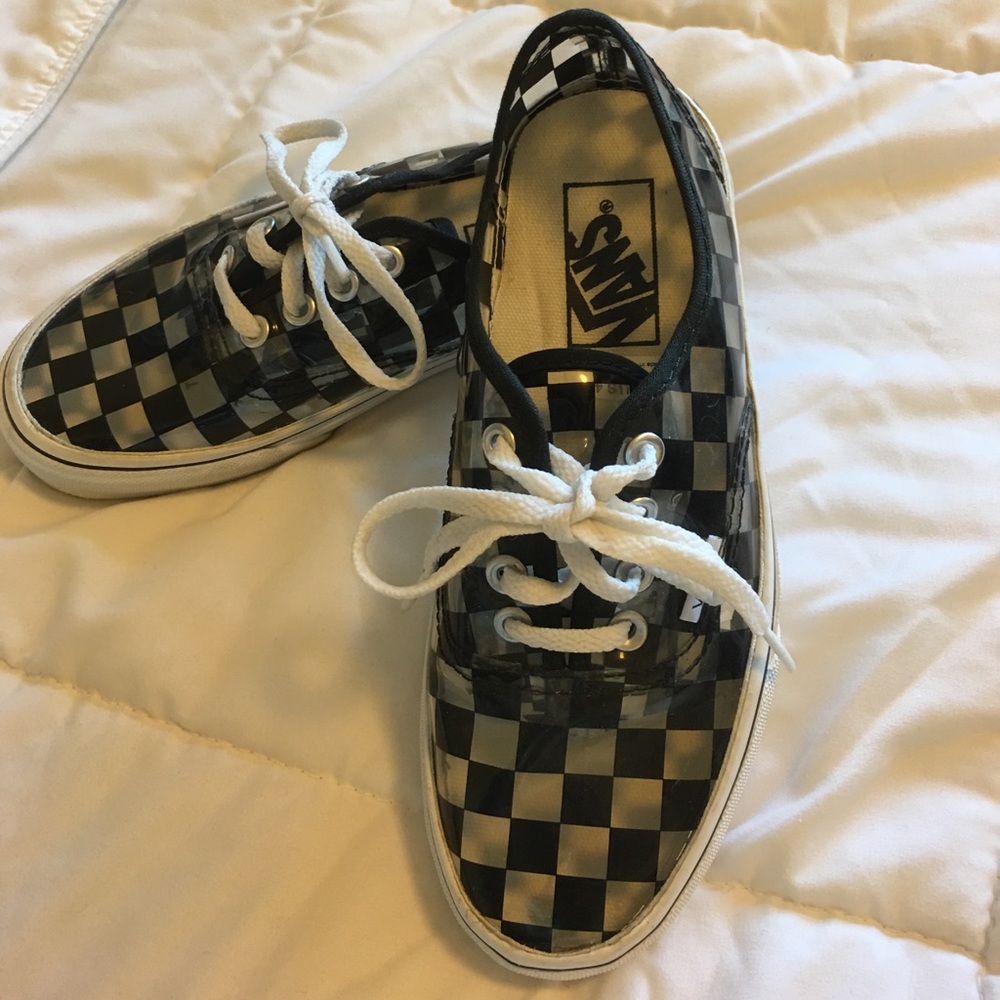 Vans clear Off The Wall