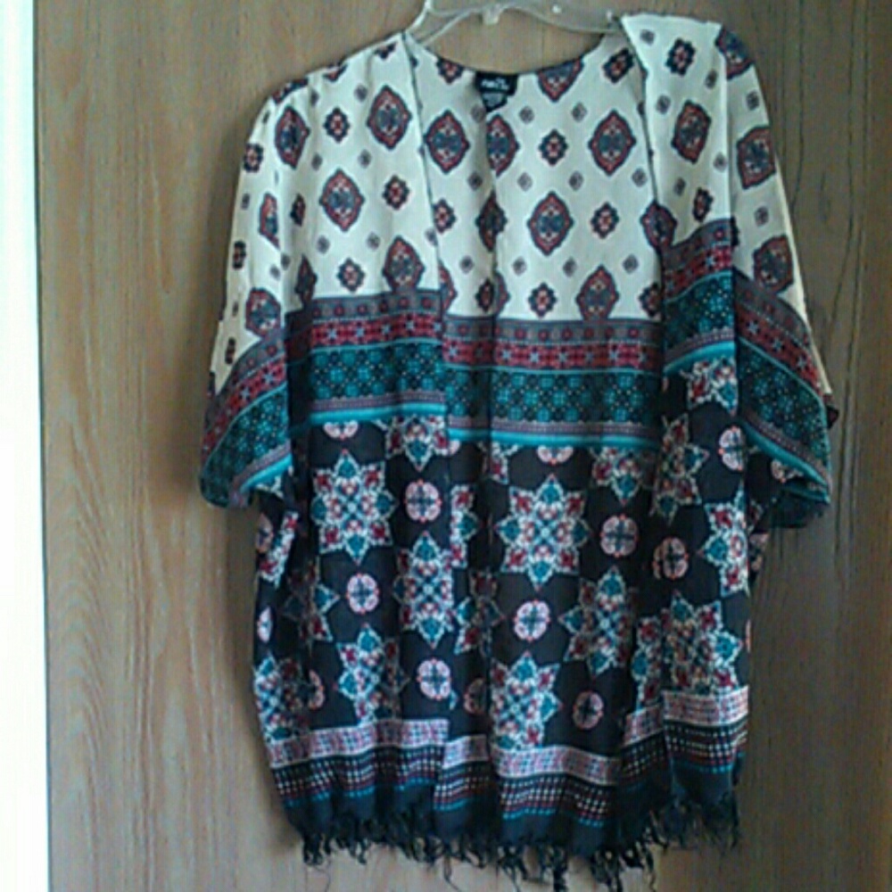 Patterned Short Sleeve Coverup