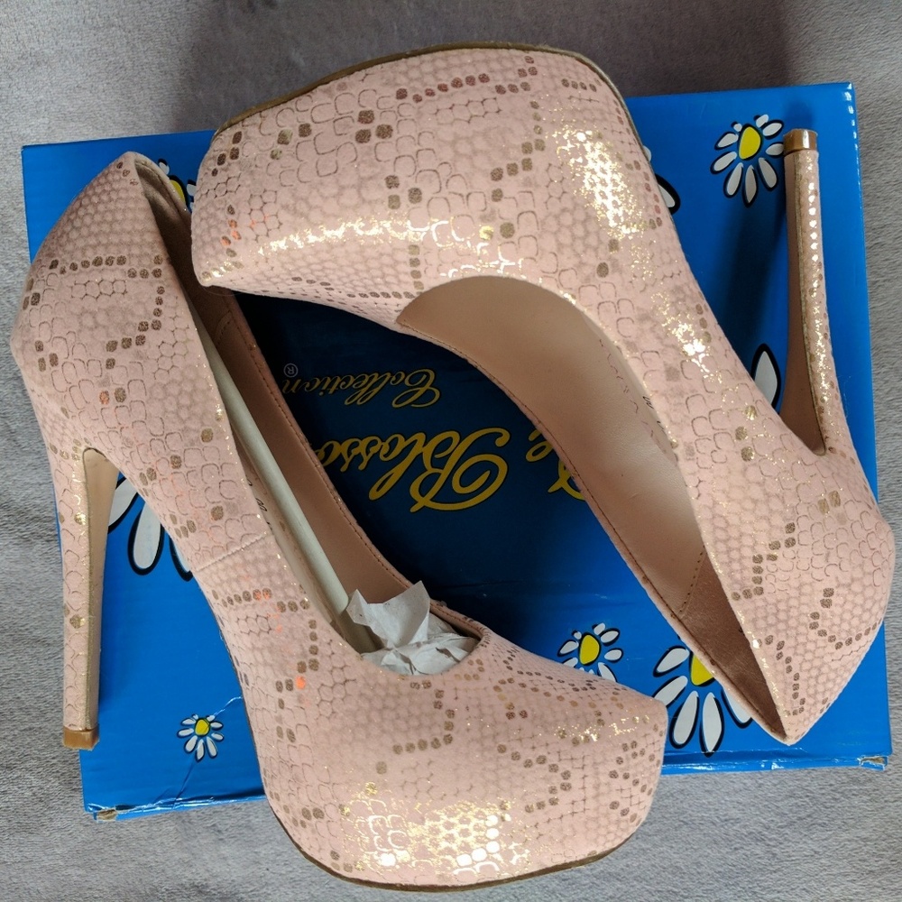 De Blossom Vinci 12 A Blush & Gold Platform Pump