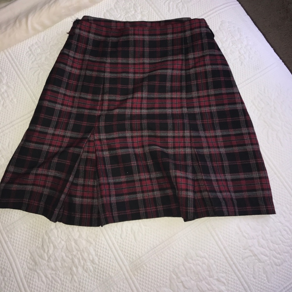 Red Pleated skirt🌚