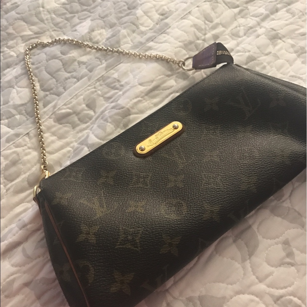 Louis Vuitton Eva clutch