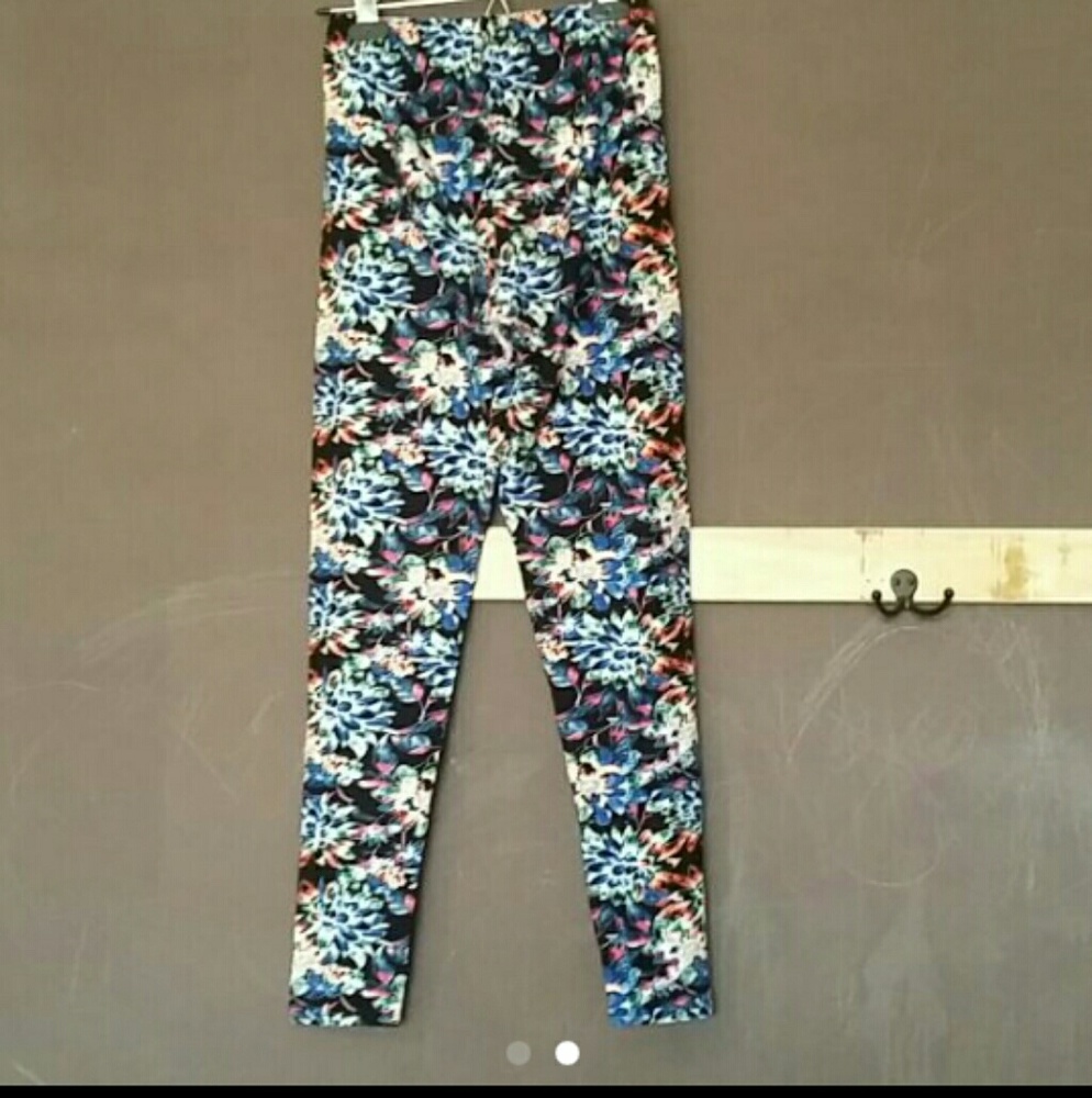 Multi Colored Floral Leggings
