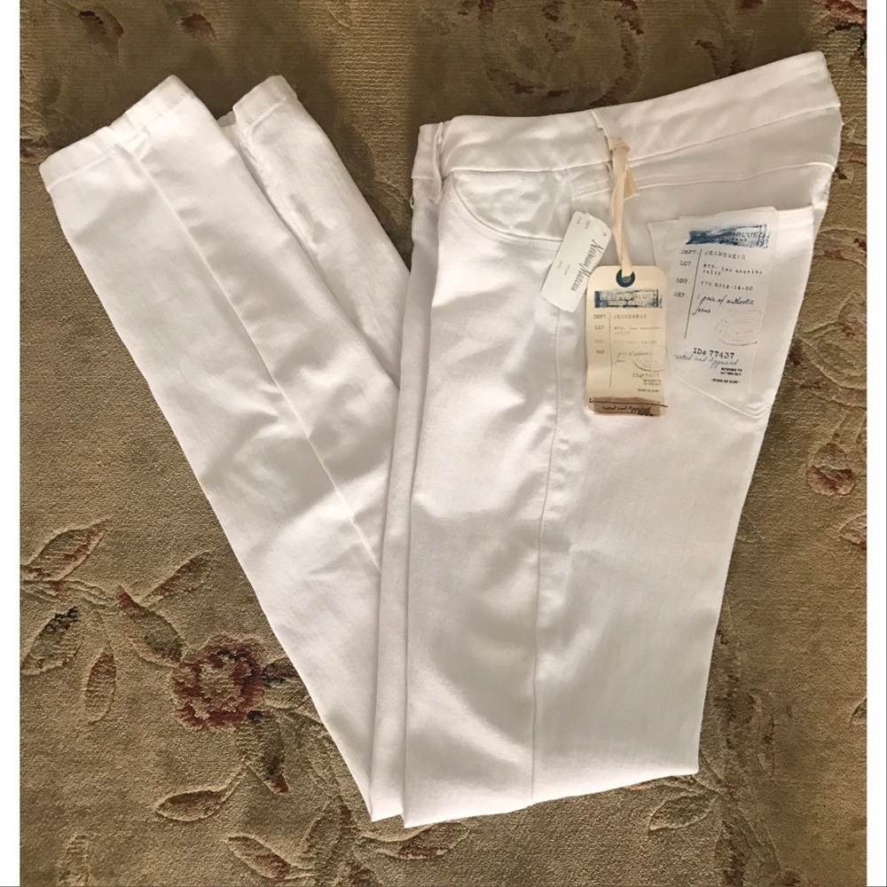 NWT Fade to Blue Neiman Marcus White Jeans Sz 27