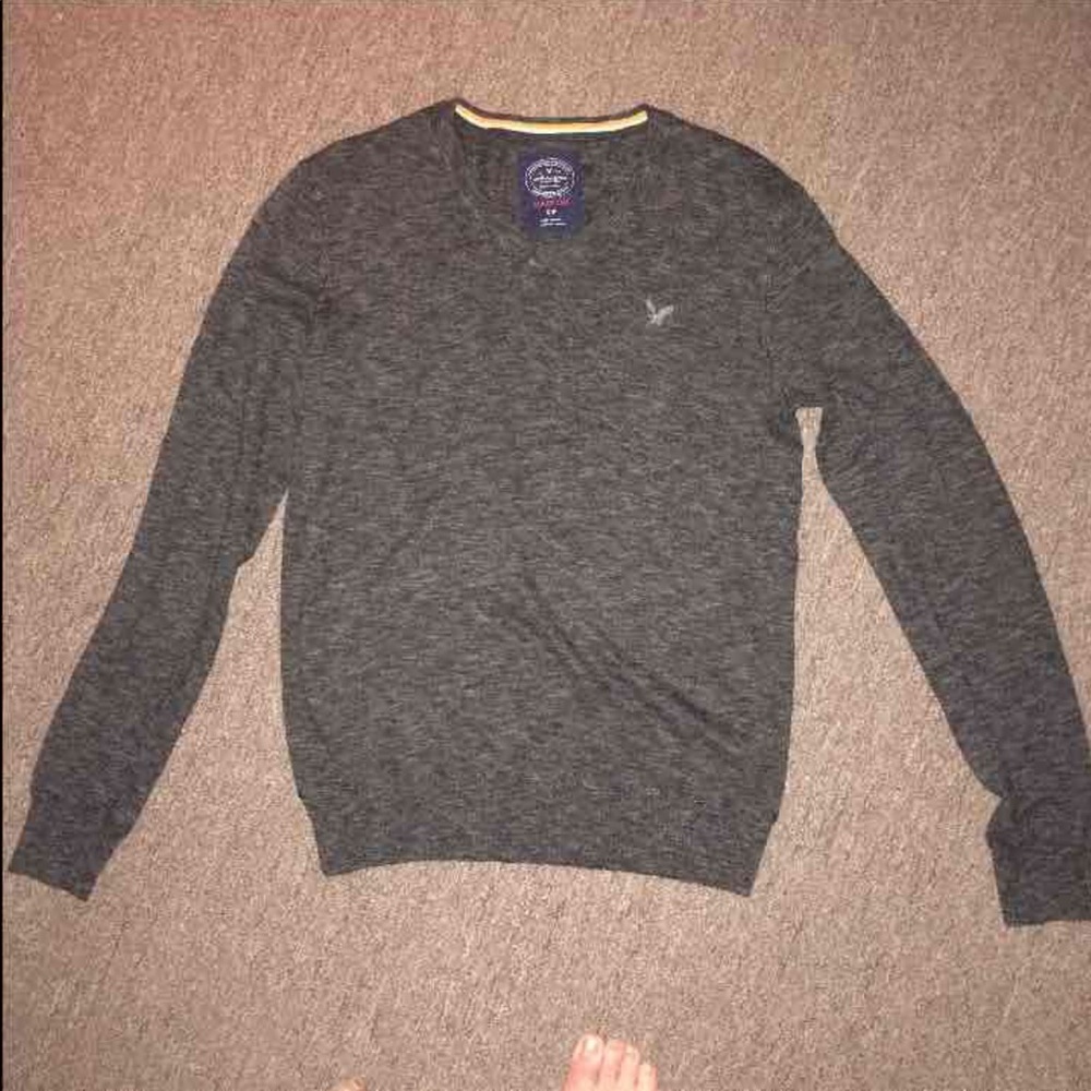 New Men's AE v-Neck Sweater
