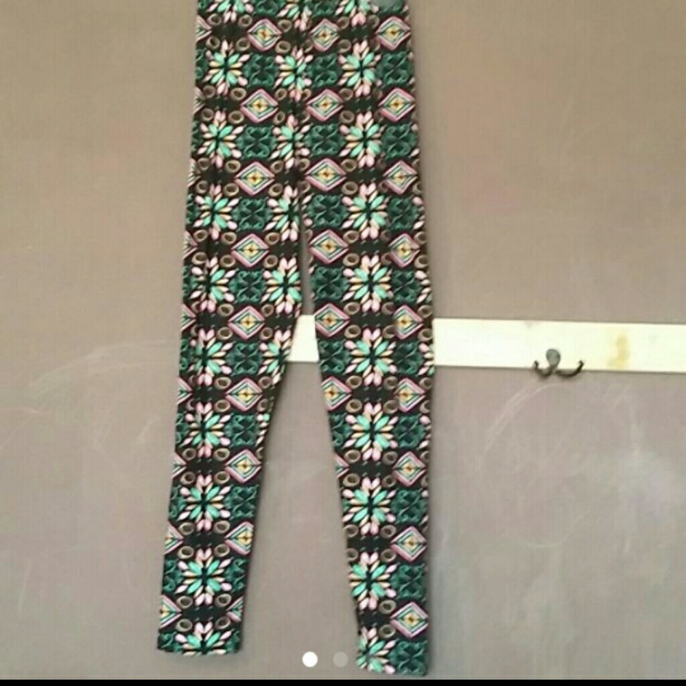 Pastel Geometric Leggings