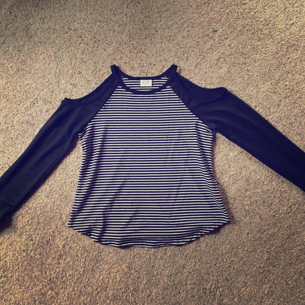 Cold shoulder long sleeve top