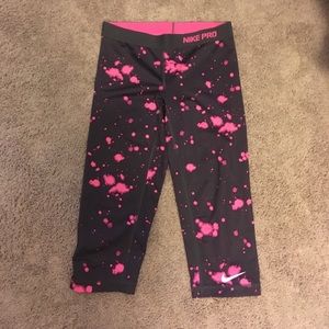 Nike Pro Capris