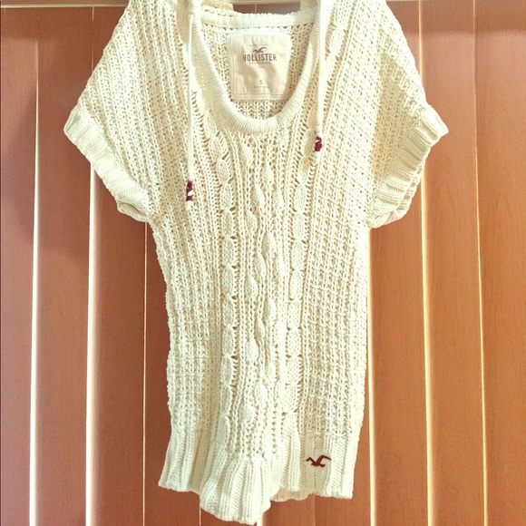 Hollister Hooded Lightweight Knit - Picture 1 of 3