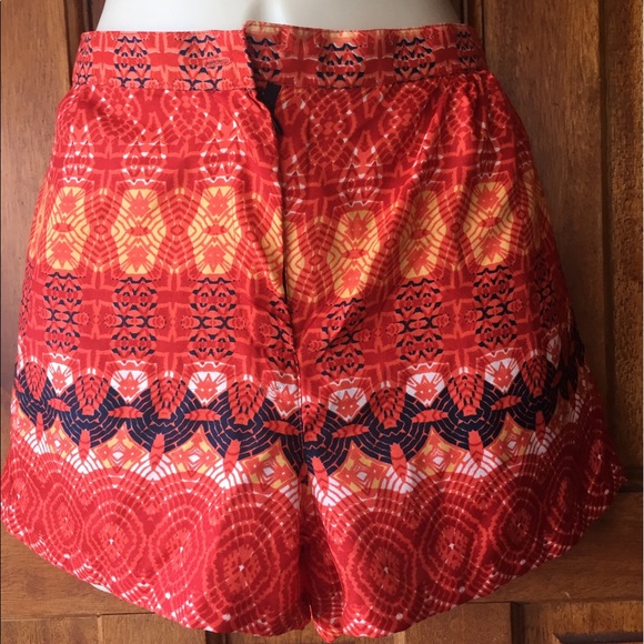 NWOT Angie shorts Sm 📦 - Picture 1 of 3