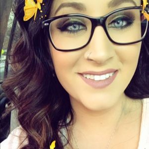 Meet your Posher, Lindsey