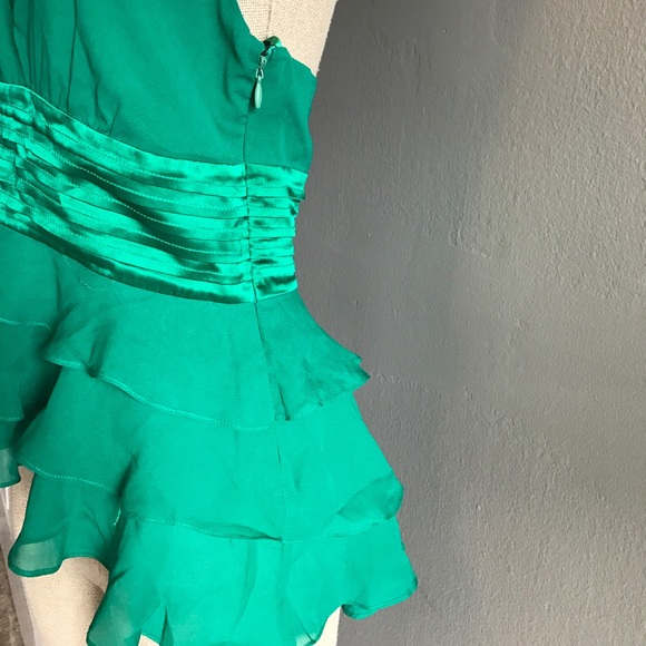 BCBG MAXAZRIA Halter Ruffled Top - Picture 3 of 5