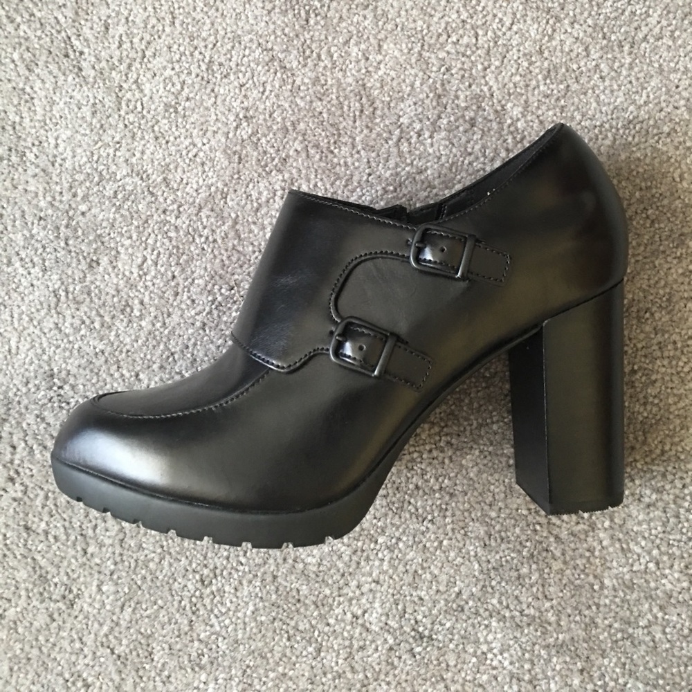 Clarks Elipsa Mae Black Leather Shooties