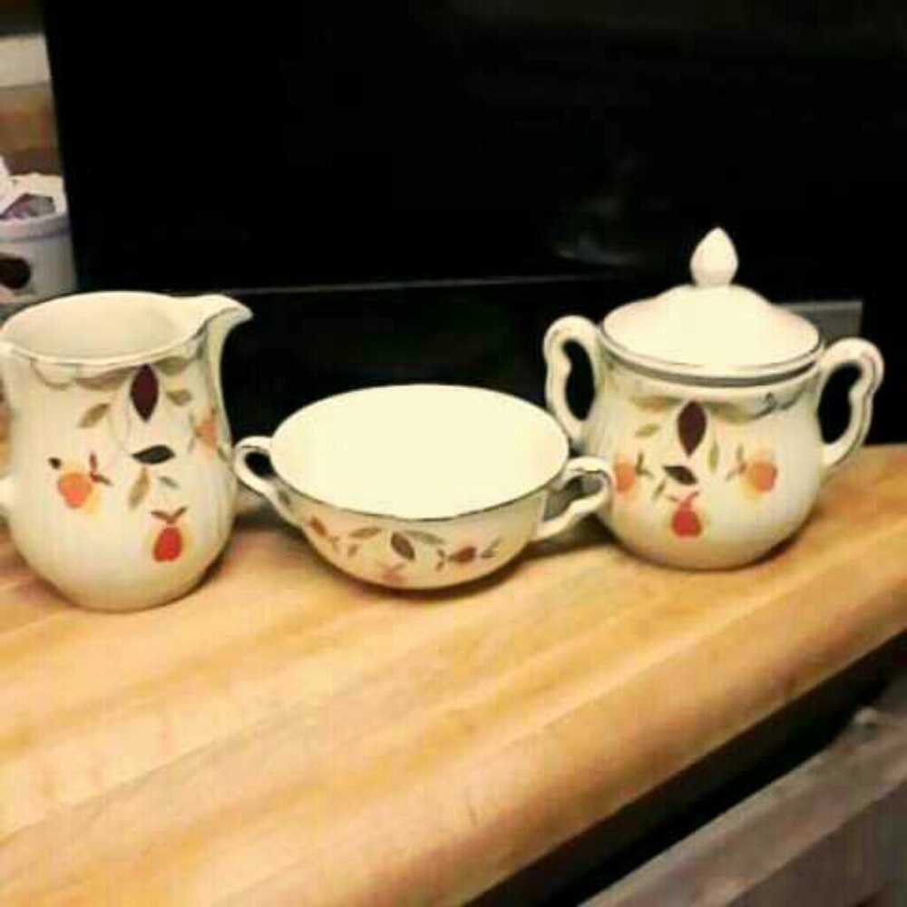 Hall superior dish wear