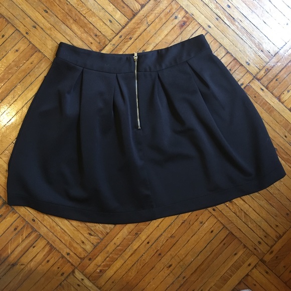 ✔️SOLD✔️ Black Tobi Skater Skirt - Picture 3 of 4