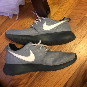 Grey Roshe Running Shoes 7Y