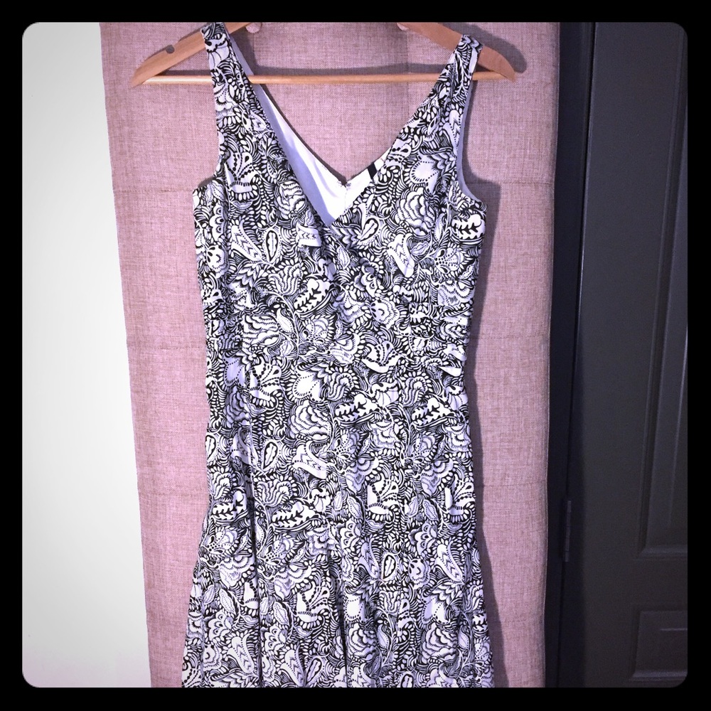Tahari dress size 2