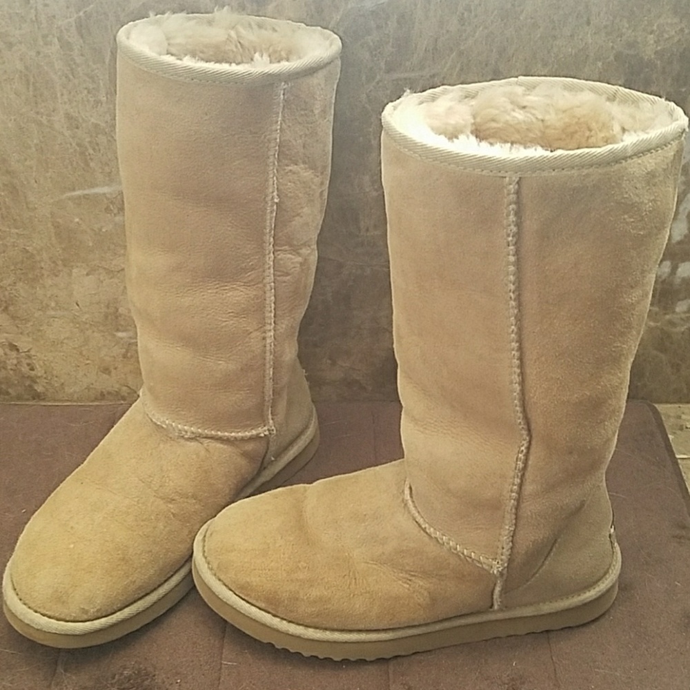 UGG boots !!REDUCED!!